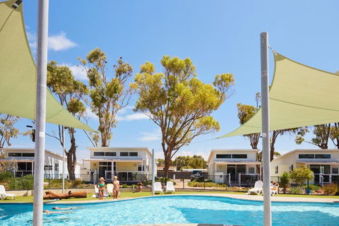 RAC Cervantes Holiday Park - New Castle Holiday 0