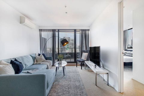 Premium Albert Park Grand Prix Apartment By Ready Set Host - New Castle Holiday 0
