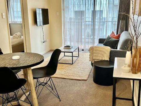 Prime Location 1 Bdr Apt In Perth - New Castle Holiday 0