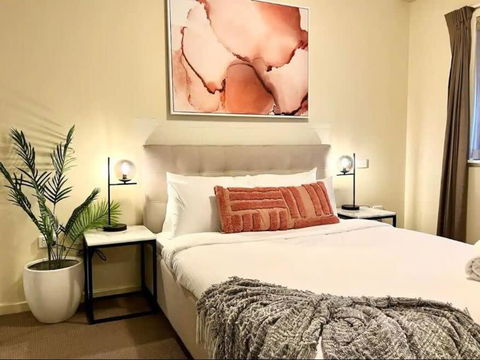 Prime Location 1 Bdr Apt In Perth - New Castle Holiday 1