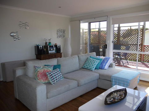 Prime Location - Totally Refurbished - New Castle Holiday 3