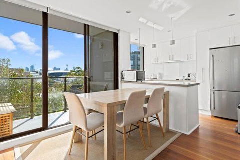 Prime Location 2-Bed Apartment With Parking - New Castle Holiday 1