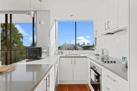 Prime Location 2-Bed Apartment With Parking - New Castle Holiday 3