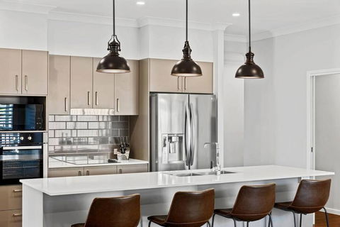 Private Mudjimba Beach Abode - New Castle Holiday 1