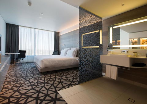 Pullman Sydney Airport - New Castle Holiday 0