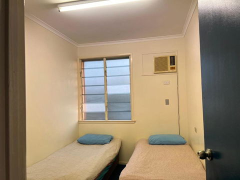 Q Lux Inn Emerald - New Castle Holiday 1