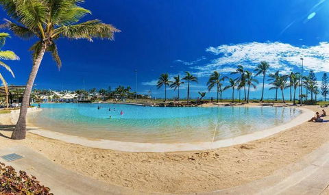 QCWA Cheerful Cottage - Airlie Beach - New Castle Holiday 3