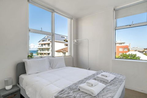 Quaint 1BD On The Doorstep Of Manly Beach - New Castle Holiday 1
