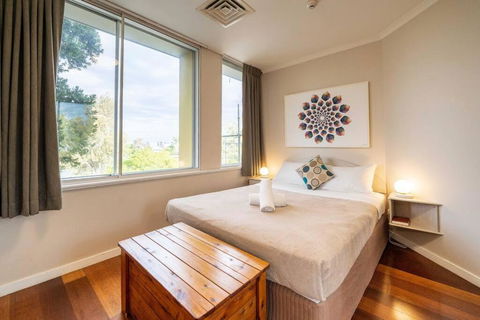 Quaint Auchenflower 1B1B Apt W Parking Close To UQ - New Castle Holiday 0