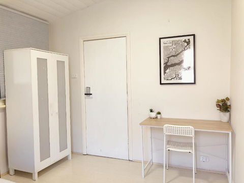 Quaint Double Or Queen Room - Mins To Stations&UNSW - Shared Bathroom - New Castle Holiday 2