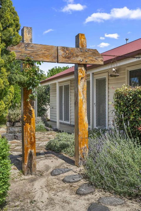 Quaint Garden Oasis With Free Parking - New Castle Holiday 2