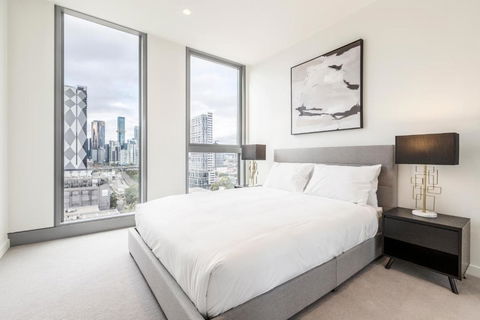 Quaint Stylish Hideout In Trendy South Melbourne - New Castle Holiday 3
