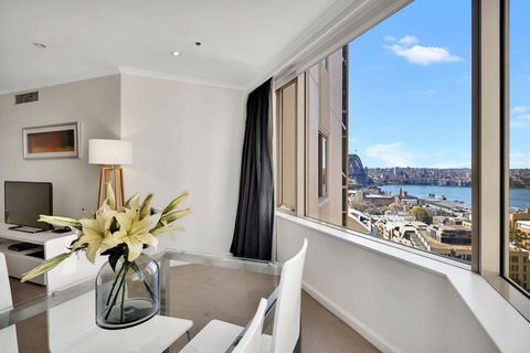 Quality Apartment In The Rocks GLO1203 - New Castle Holiday 0