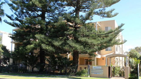 Quality Aquarius Apartment On The Beach! - New Castle Holiday 0