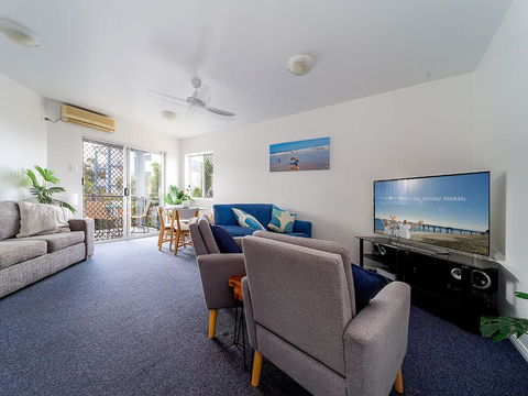 Quality Esplanade Apartment - New Castle Holiday 1