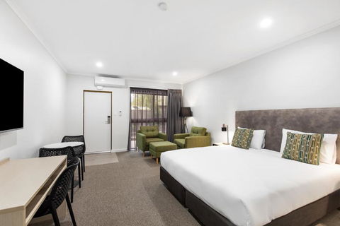 Presidential Motel - New Castle Holiday 1