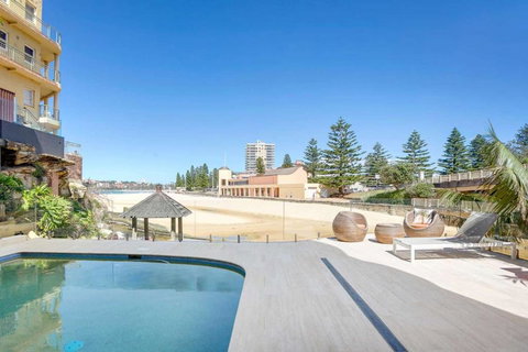 Queenscliff Penthouse - Beachfront - New Castle Holiday 0