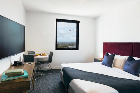 Quest Mascot - New Castle Holiday 0