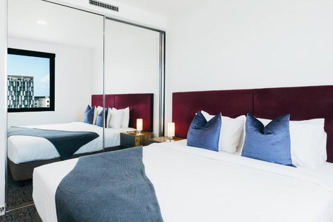 Quest Mascot - New Castle Holiday 1