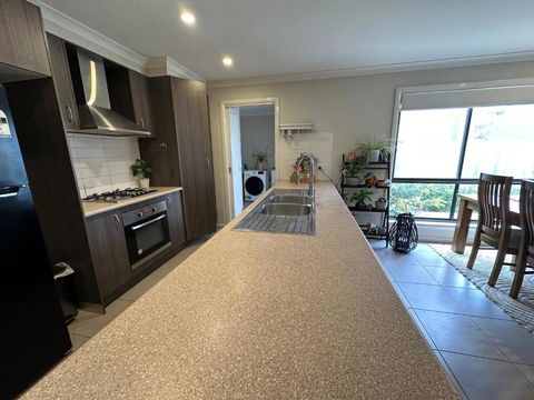 Quiet Comfort For Relaxing Stays - New Castle Holiday 3