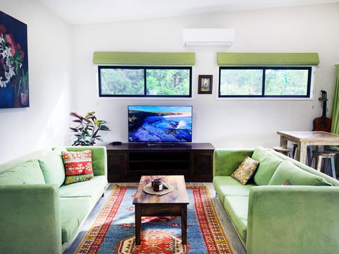 Quiet Private Nimbin Townhouse - New Castle Holiday 1