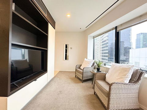 QV Central Oasis Contemporary City Getaway - New Castle Holiday 3