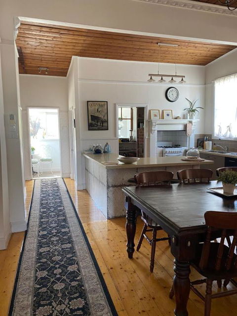 R&R Blue Diamond Luxury Cottage Maryborough, Vic - New Castle Holiday 3