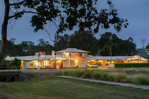Raintree Motel Biloela - New Castle Holiday 0