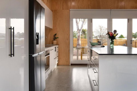 Readers Rest - New Castle Holiday 2