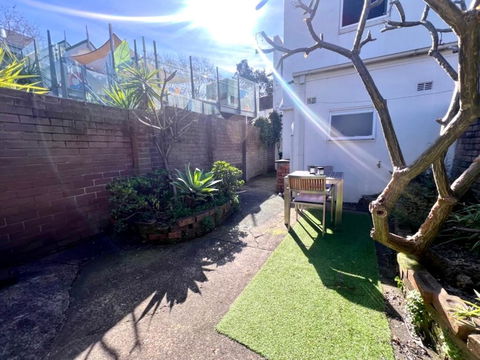 Rear Garden Suite - New Castle Holiday 2