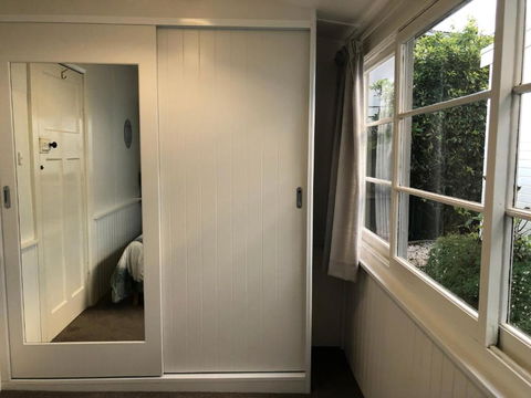 Recreation Cottage - New Castle Holiday 3