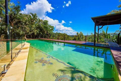 Private Access Retreat 1 Queen Bedroom W Stunning Pool And Ocean Views - New Castle Holiday 1