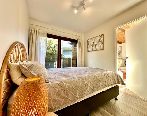 Private Access Retreat 1 Queen Bedroom W Stunning Pool And Ocean Views - New Castle Holiday 2