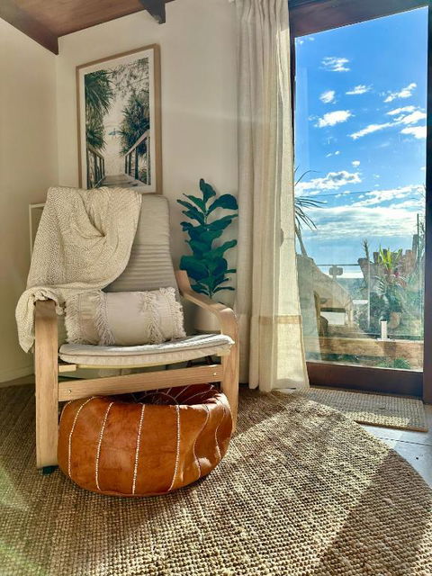 Private Access Retreat 1 Queen Bedroom W Stunning Pool And Ocean Views - New Castle Holiday 3