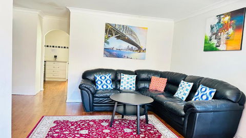 Quiet Family Townhouse In Wollongong CBD - New Castle Holiday 0
