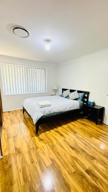 Quiet Family Townhouse In Wollongong CBD - New Castle Holiday 2