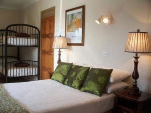 Aspect Central - New Castle Holiday 1