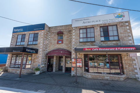 Astro Place - New Castle Holiday 0