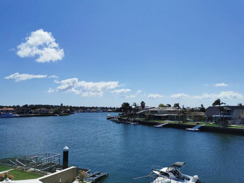 Attached Self Service Waterfront Whole Villa - Sydney - New Castle Holiday 0