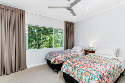 Attenborough Apartments - New Castle Holiday 1