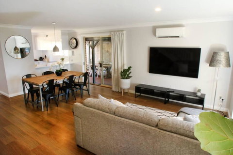 Austinmer On The Beach - New Castle Holiday 1