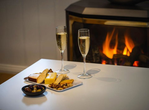 Autumn Beauty - Cottage 3 - New Castle Holiday 3