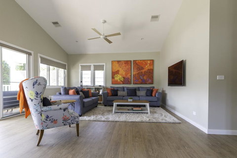 Autumn Home - Our Place At Bright - New Castle Holiday 2