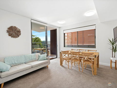 Avoca Beach Pad- 210/14-18 Cape Three Points Rd - New Castle Holiday 3