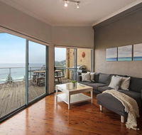 Avoca Heights House /// 4 BDR 2.5 BTH // Direct Ocean Views - New Castle Holiday