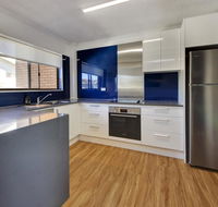 Azure Beach Stop - New Castle Holiday