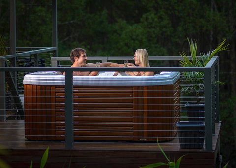 Babbling Brook Retreat - New Castle Holiday 3