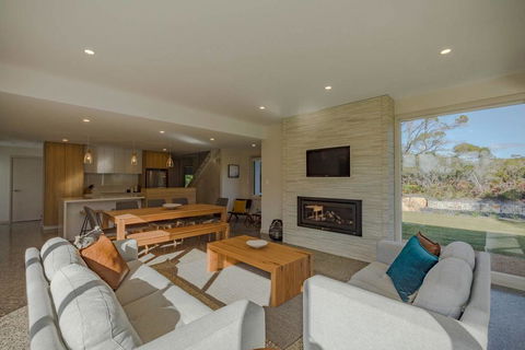 Baileys Beach House - New Castle Holiday 0