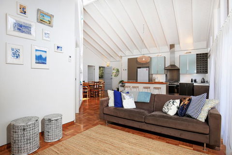 Balena @ Culburra - Pet Friendly - 1 Min Walk To Beach - New Castle Holiday 0