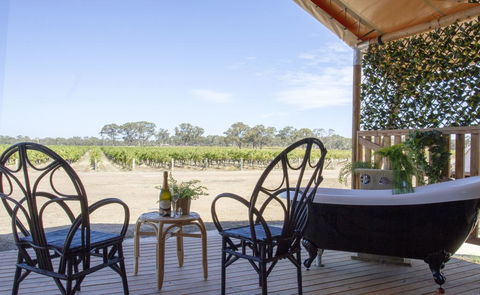 Balgownie Estate Winery Retreat & Restaurant - New Castle Holiday 1